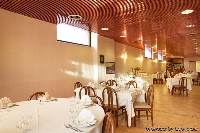 Dropiluc Hotel Druento Restaurante foto